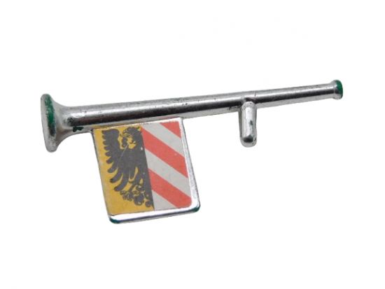 Trompete Horn mit Fahne Trompete Horn mit Fahne